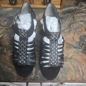 Elegant Black Strappy Women's Sandals